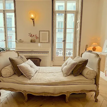 Luxembourg * Paris